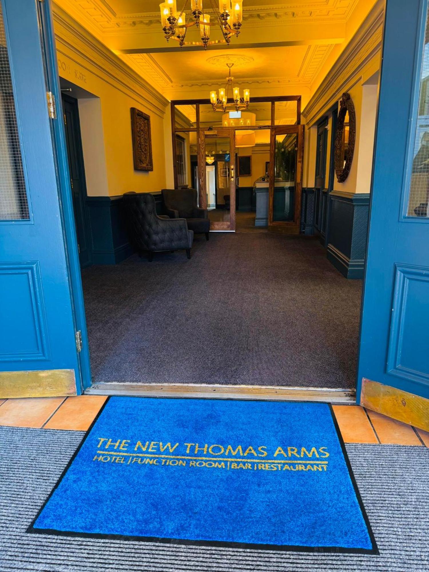 Thomas Arms 3* Llanelli